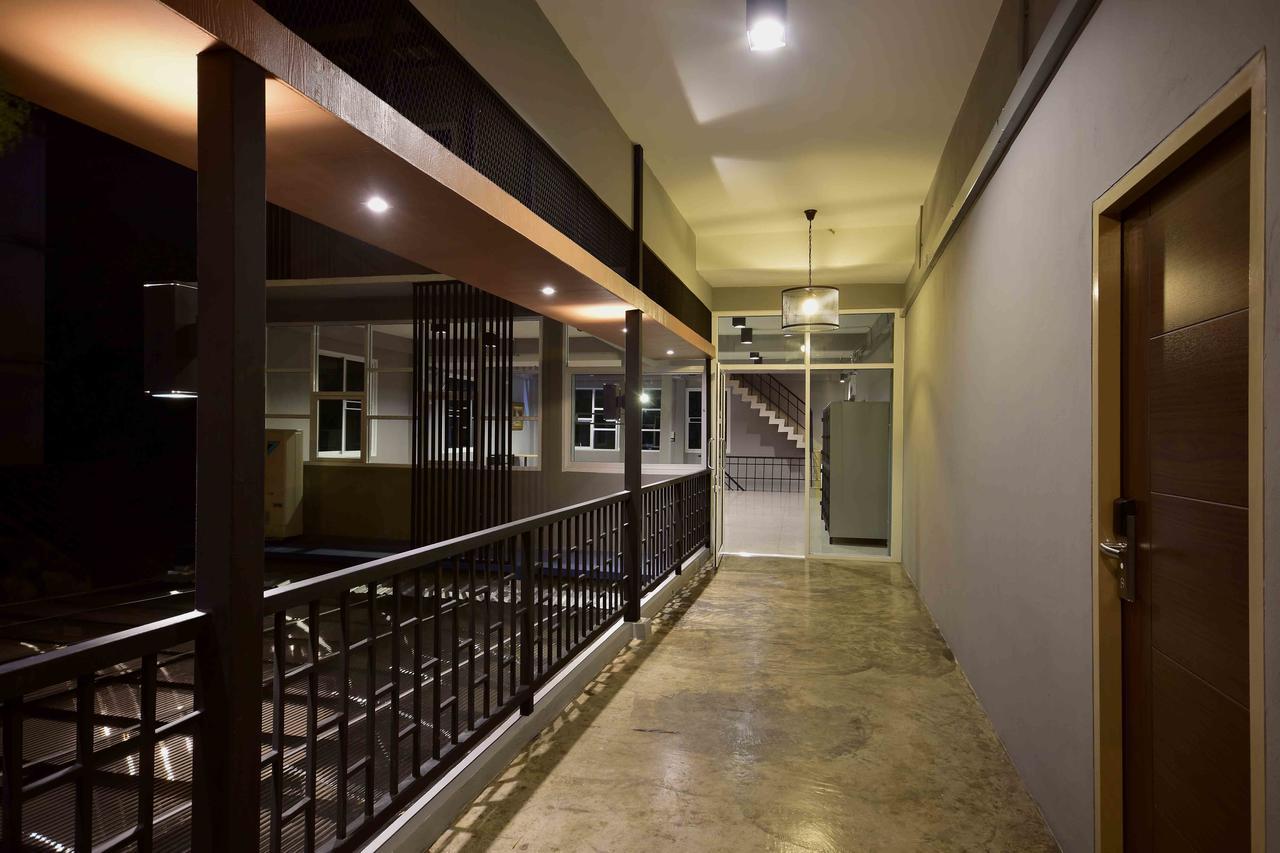 Inn Stations Hostel Bangkok Exterior foto